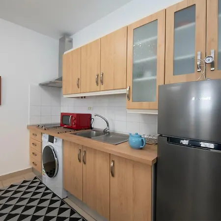 Hauzify I Celeste *