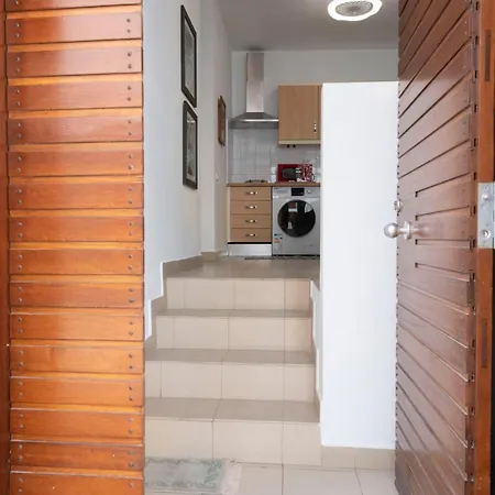 Hauzify I Celeste San Sebastian De La Gomera